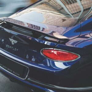 A detailed side-by-side visual comparison of a Bentley and a Rolls-Royce, highlighting their key design, luxury, and performance differences for enthusiasts and owners.