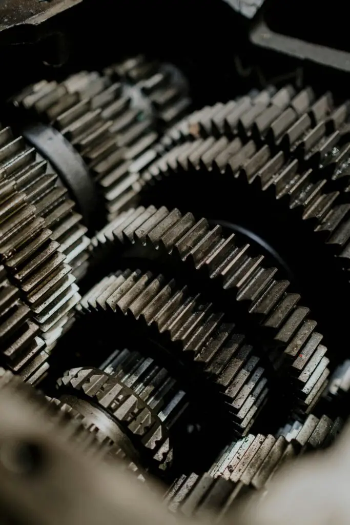 Engine rotation comparison chart displaying clockwise standard versus counterclockwise Honda and Corvair engine exceptions