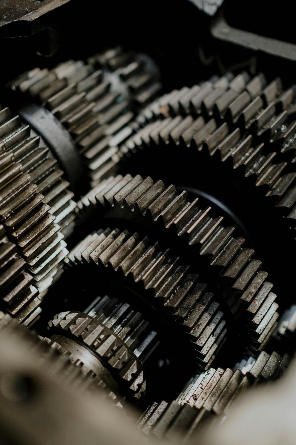 Engine rotation comparison chart displaying clockwise standard versus counterclockwise Honda and Corvair engine exceptions
